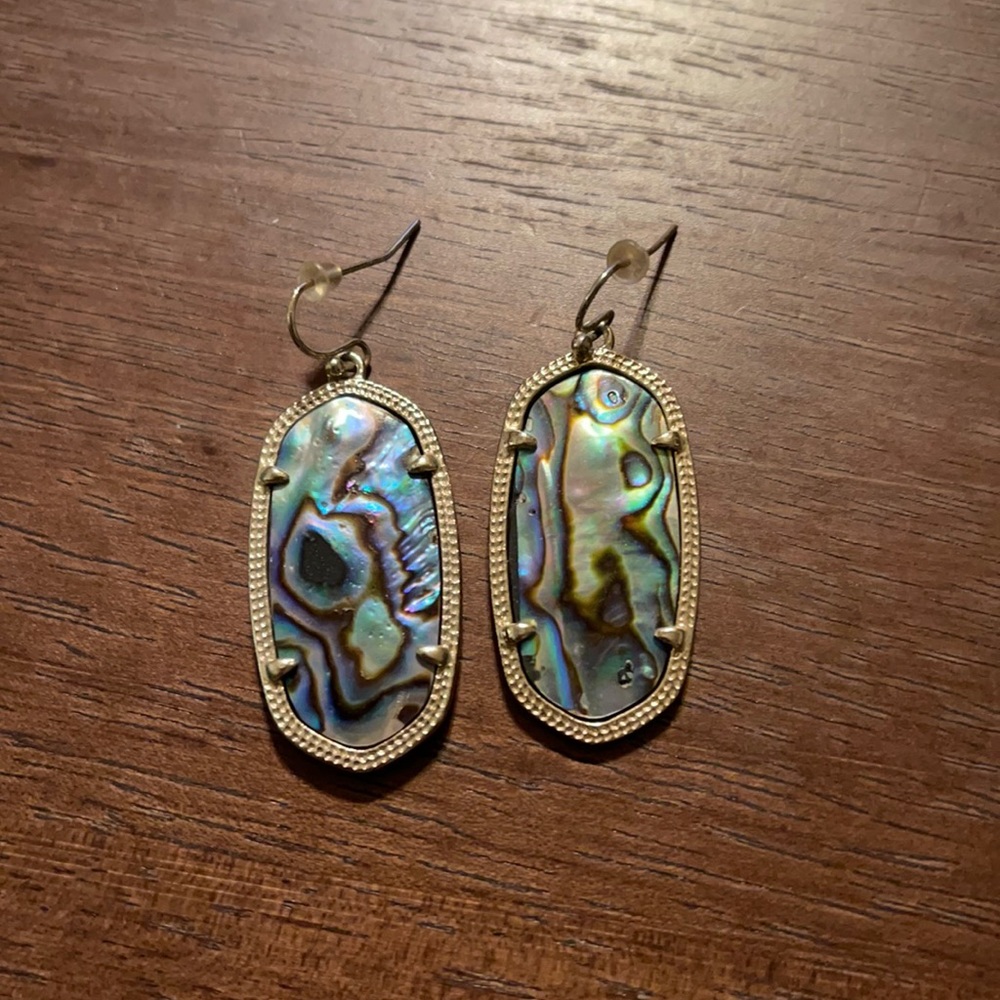 Kendra Scott Elle gold earrings in abalone shell